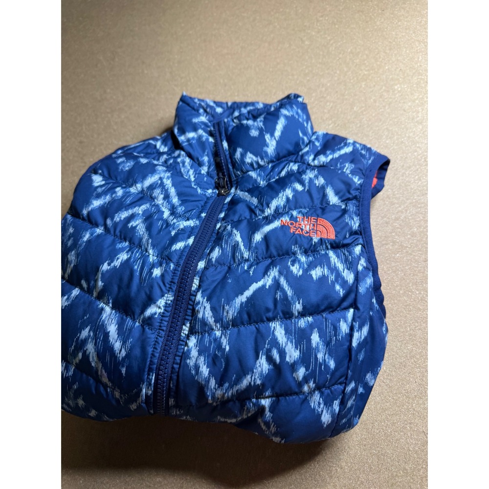 The North Face 550 Down Puffer Vest Womens XS Blue Abstract Print‎ Orange Lining